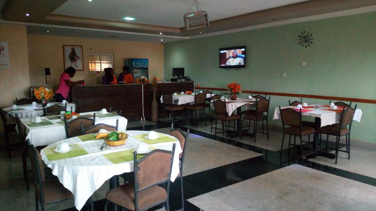 Mataan Hotel And Suites Ibadan Exterior photo